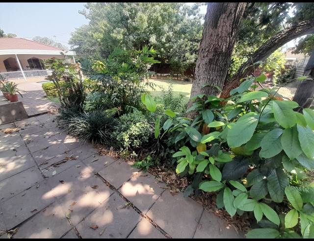 4 BEDROOM HOUSE FOR SALE IN RUSTENBURG CENTRAL